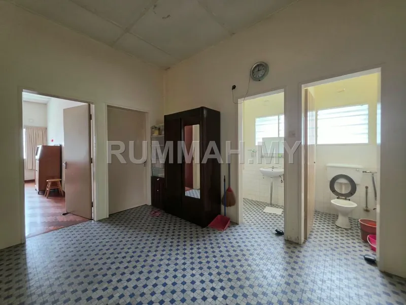 Semi-Detached House for Sale @ Medan Trengganu, Jelutong | Freehold