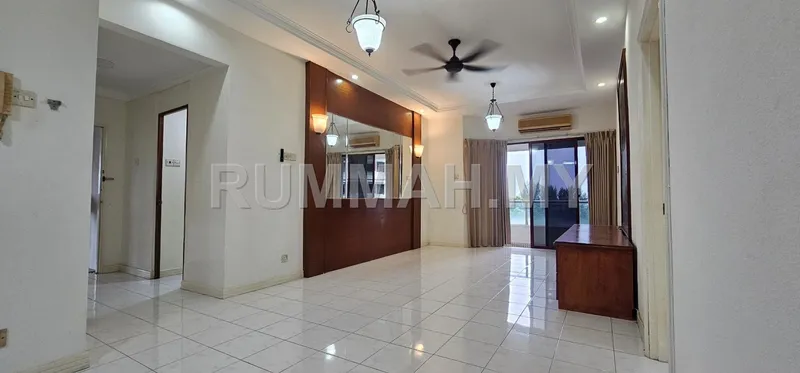 Condo for Rent @ Marina Bay Resort Condominium, Tanjung Tokong | Partly Furnished