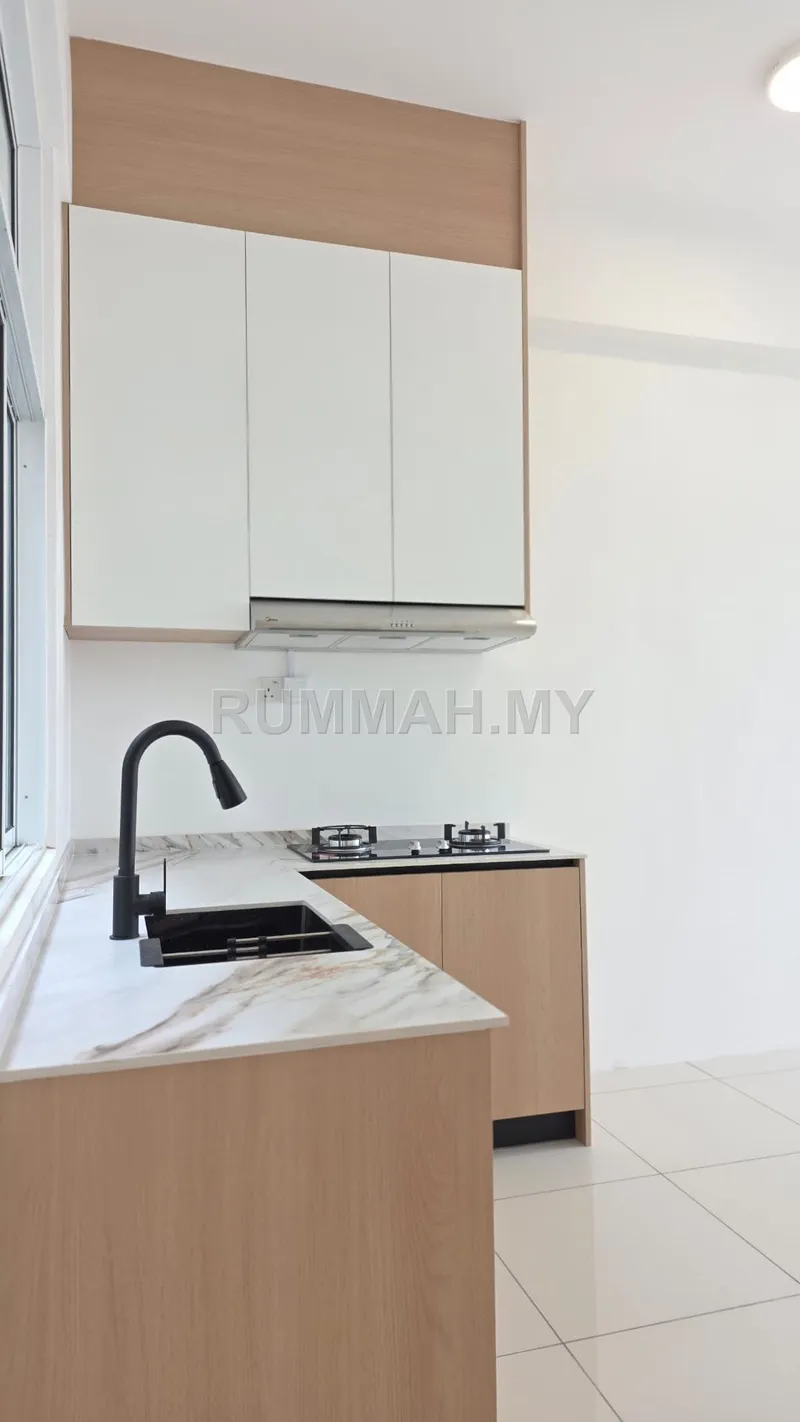 Condo for Sale @ Sierra East, Relau | Freehold, 1 Room Type, 2 Car Park
