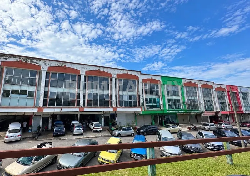 Kulim Taman Selasih Bandar Putra  3-storey shophouse connected 6 Unit for sale