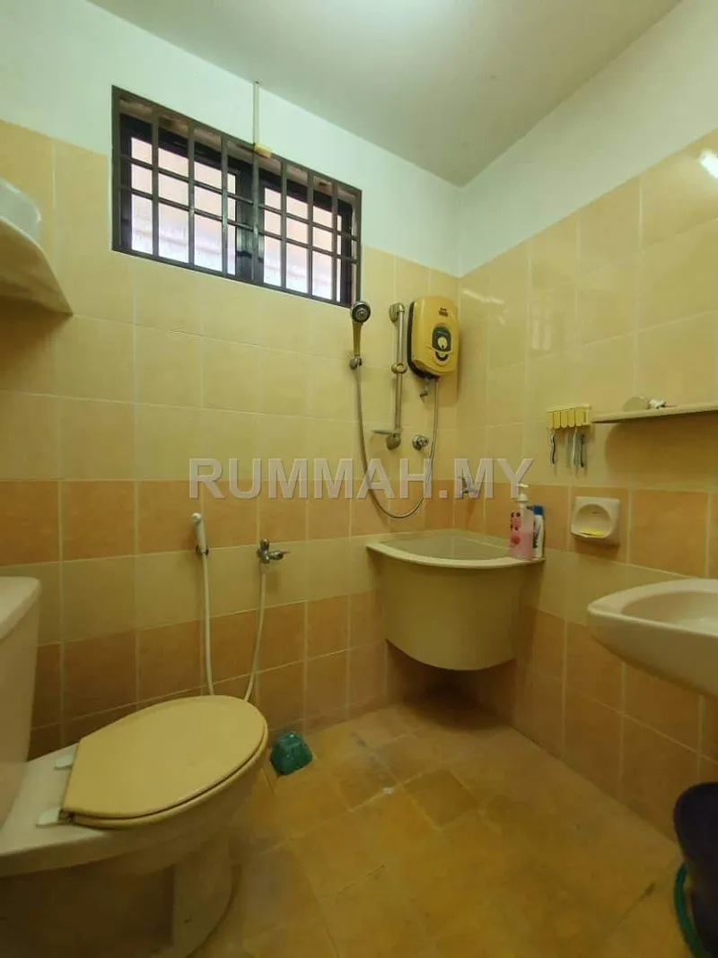 house in Gelugor, Penang — photo 2