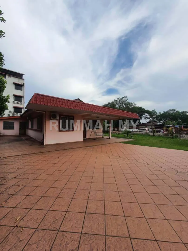 Bungalow House for Sale @ Tingkat Pemancar, Gelugor | Freehold