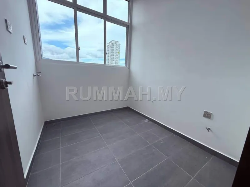 condo in Pulau Tikus, Penang — photo 3
