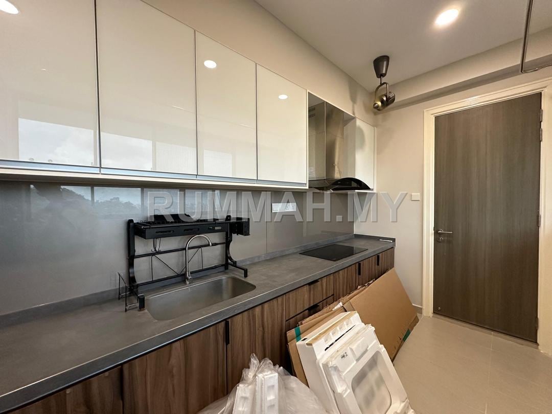 condo in Gelugor, Penang — photo 6