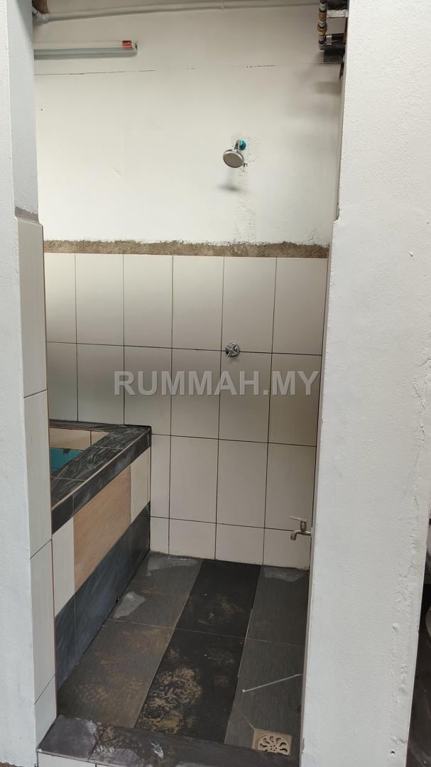 commercial in Lunas, Kedah — photo 5