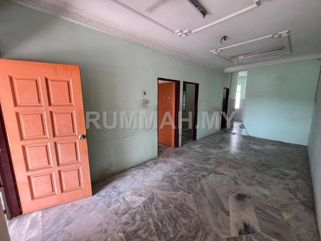 3-bedroom house in Bukit Mertajam, Penang for sale - Single Storey Terrace House @ Taman Nirwana, Alma | West