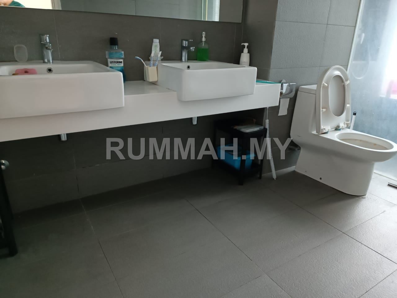 condo in Gelugor, Penang — photo 7