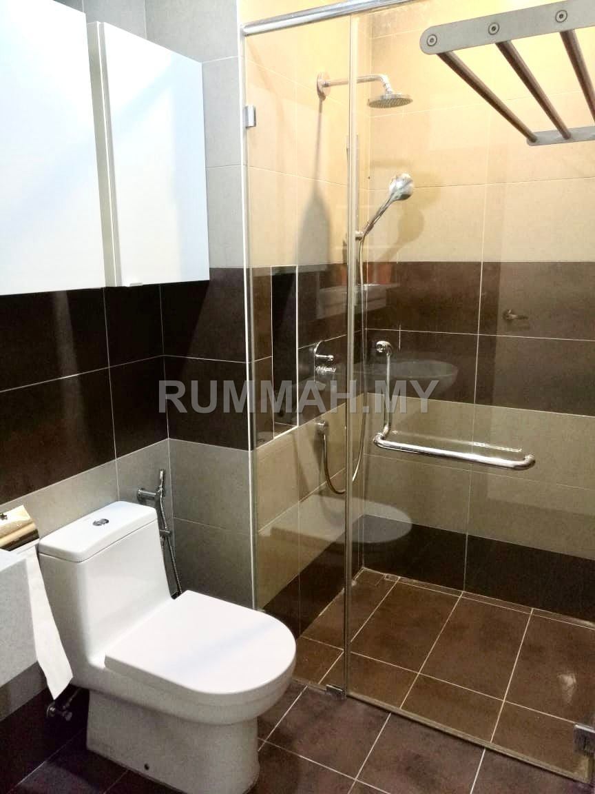 condo in Gelugor, Penang — photo 4