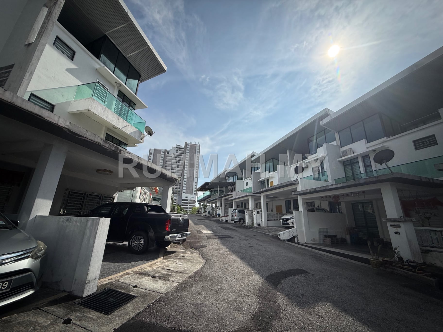 4-bedroom house in Teluk Kumbar, Penang for sale - Cascara 88 Gated & Guarded 3-Storey Terrace 1600sf Teluk Kumbar 