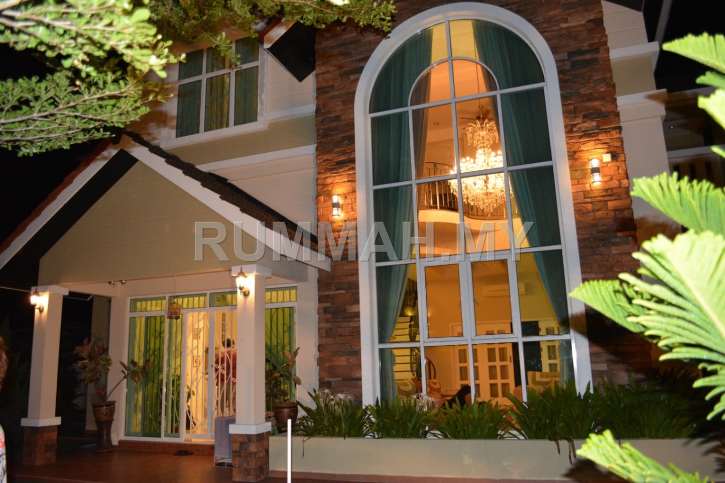 5-bedroom house in Bayan Lepas, Penang for sale - Fully Renovated Bungalow @ Bayan Lepas | 5Bedroom 