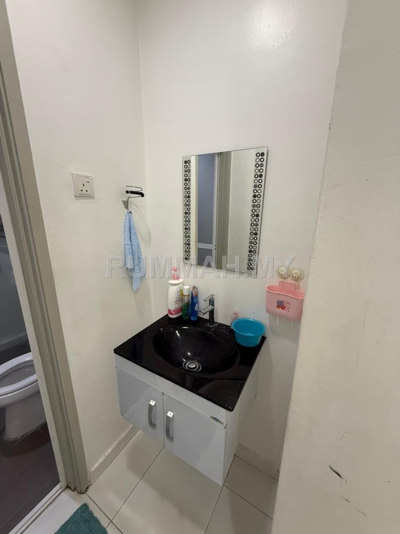 condo in Relau, Penang — photo 4