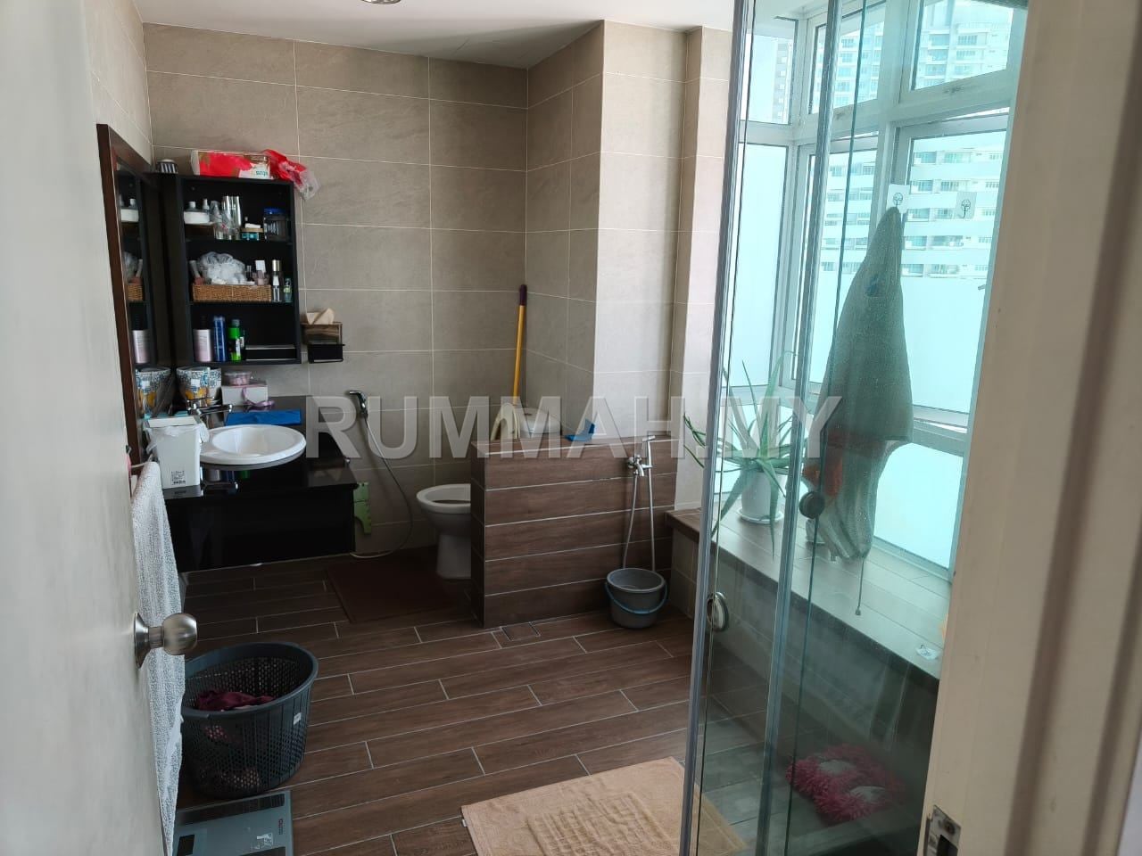 condo in Gelugor, Penang — photo 5