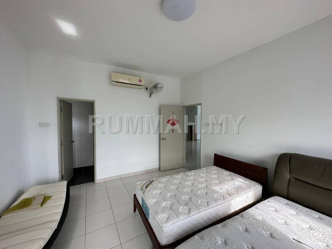 condo in Batu Ferringhi, Penang — photo 6