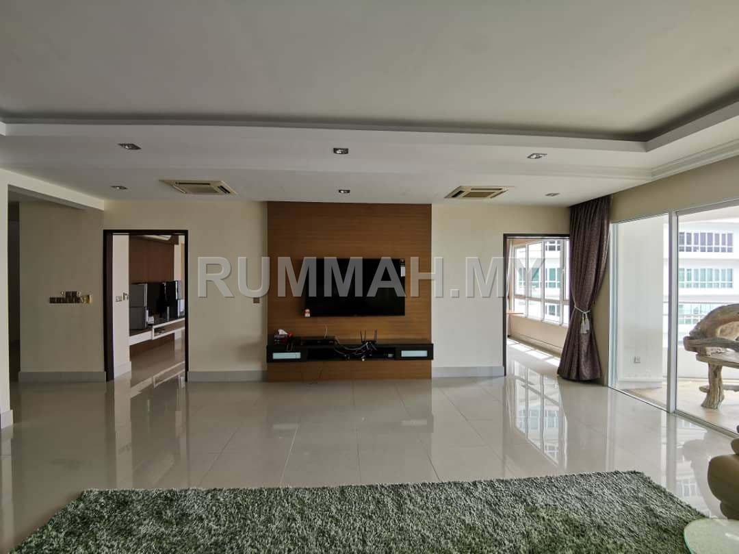 5-bedroom condo in Tanjung Bungah, Penang for rent - The Cove Tanjung Bungah Beach Front 