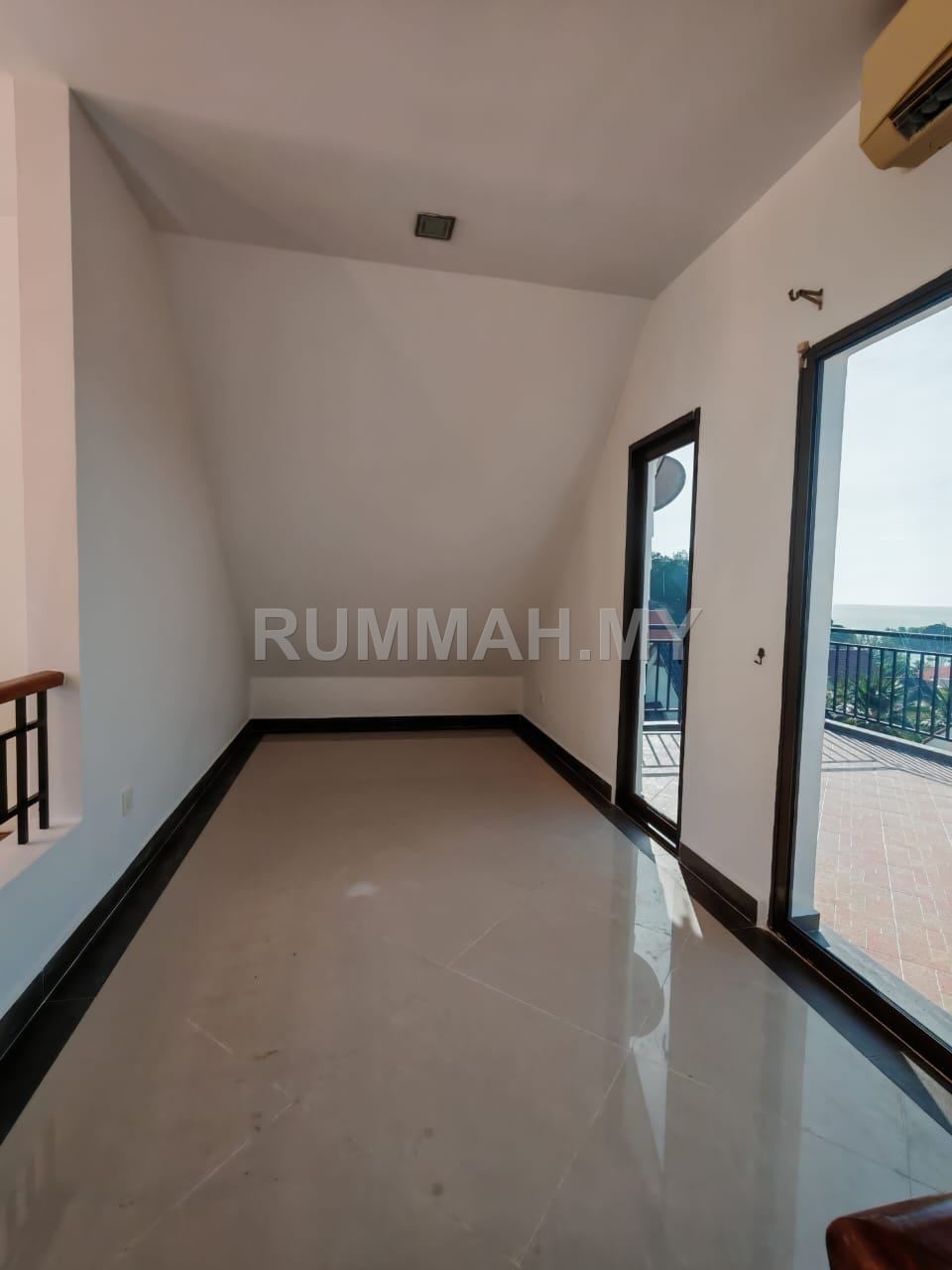 house in Batu Ferringhi, Penang — photo 3