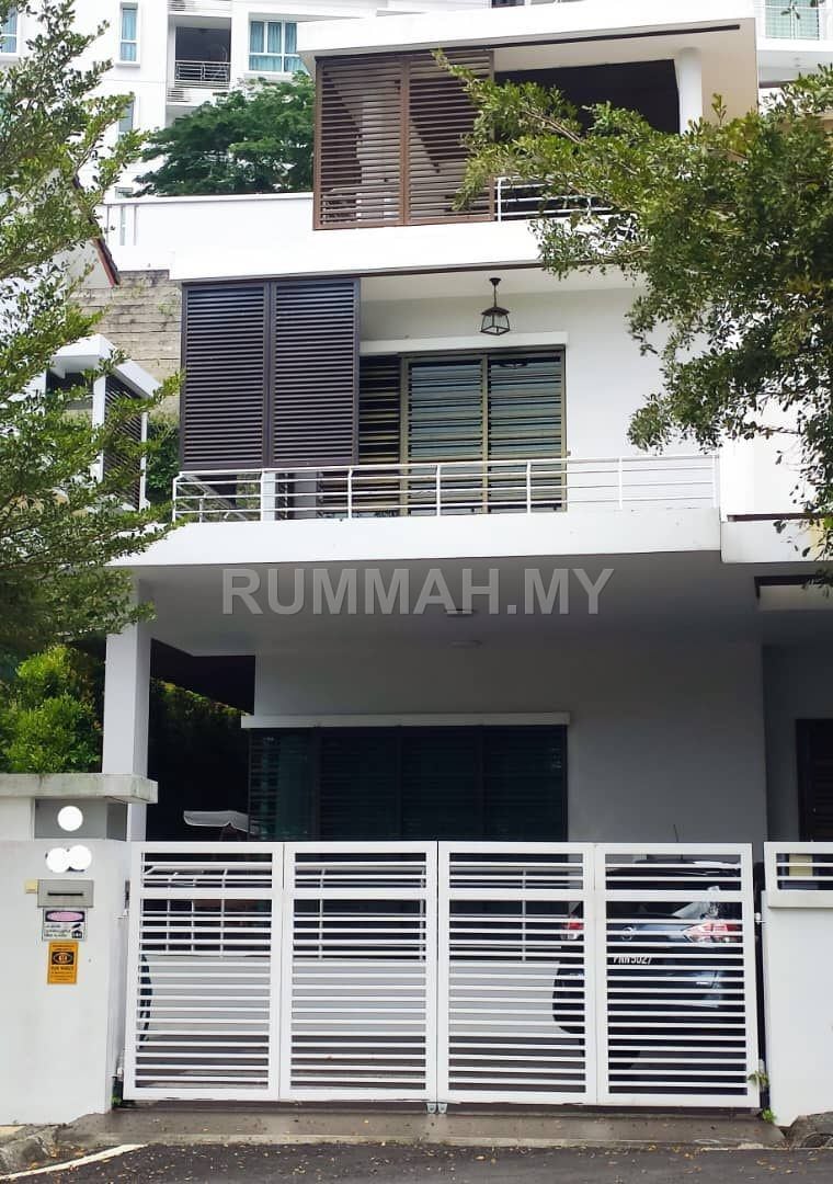 5-bedroom house in Batu Ferringhi, Penang for rent - Jalan Bayu Triple Storey Semi-D @ Batu Ferringhi | Full Furnished