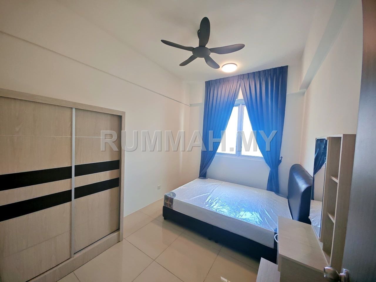 condo in Gelugor, Penang — photo 5