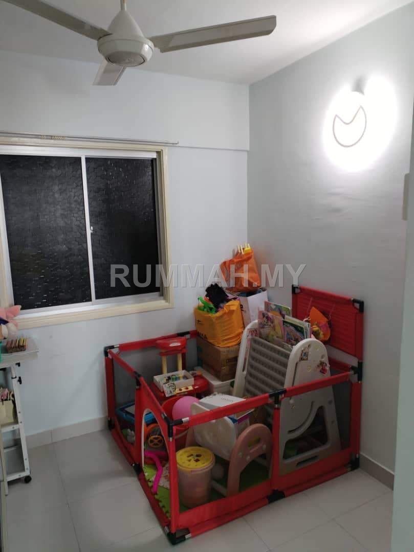 condo in Gelugor, Penang — photo 4