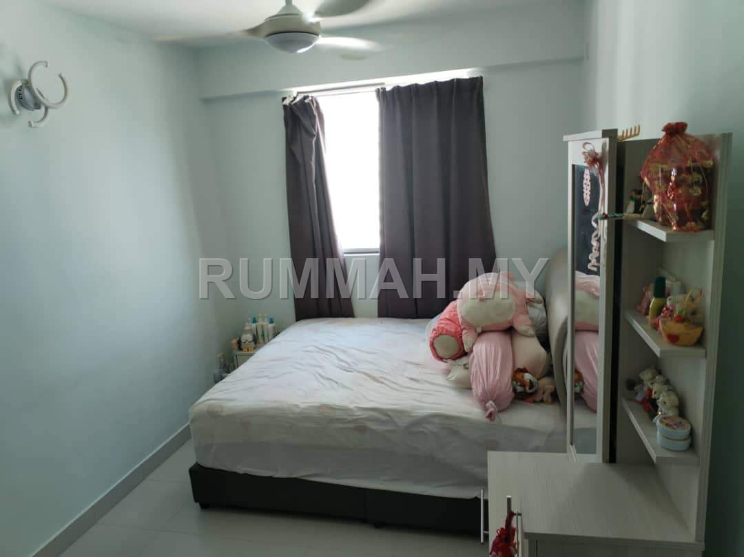 condo in Gelugor, Penang — photo 7