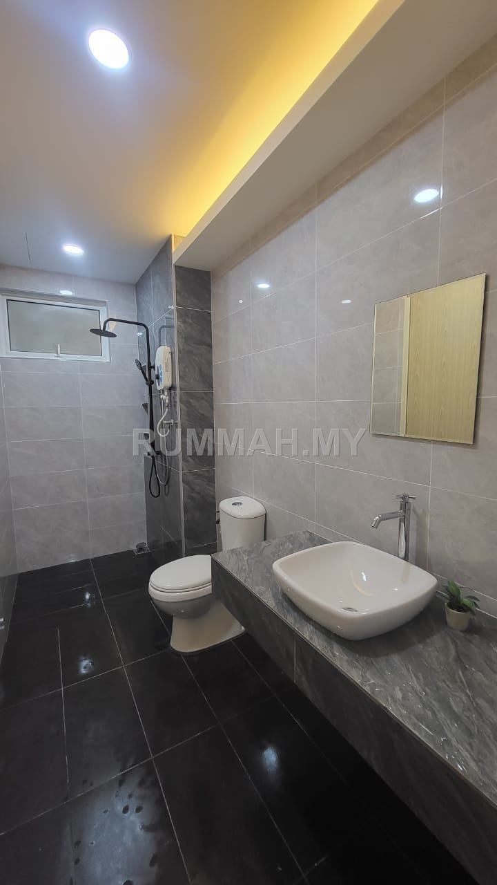 condo in Bayan Lepas, Penang — photo 5
