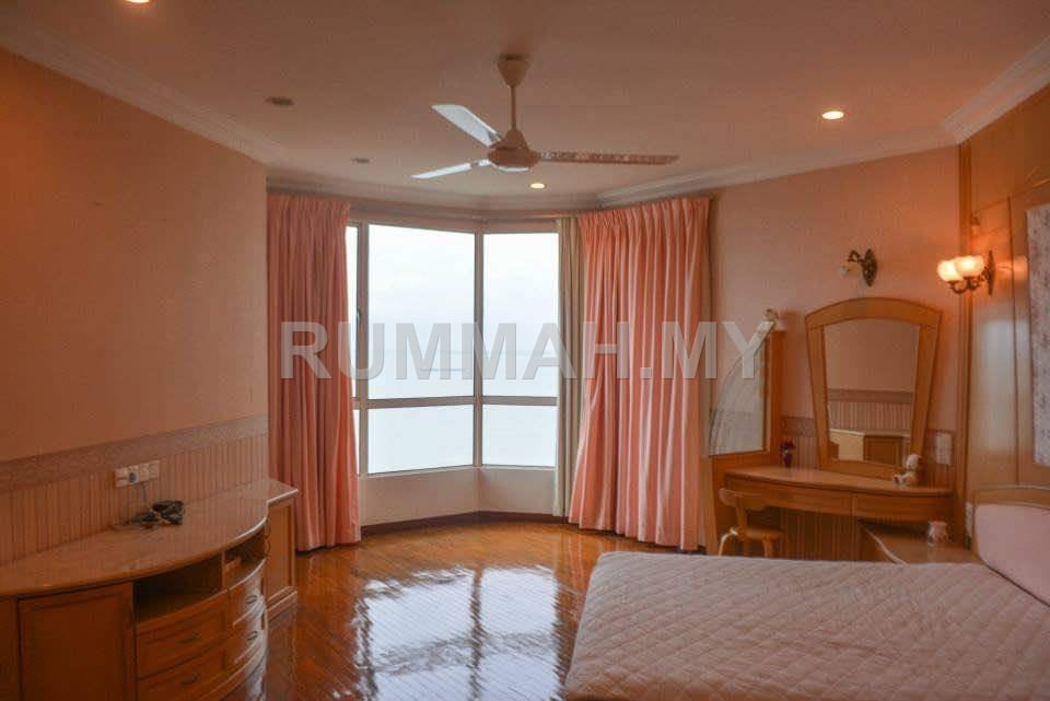 3-bedroom condo in Pulau Tikus, Penang for sale - Gurney Beach Persiaran Gurney 