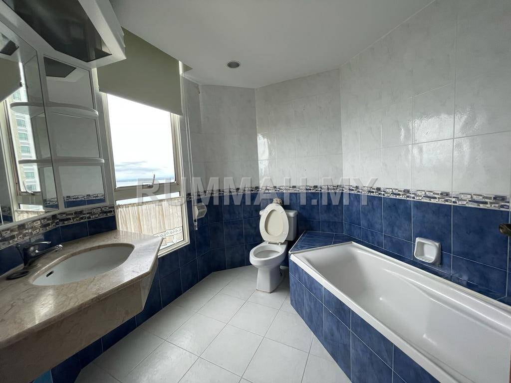 condo in Pulau Tikus, Penang — photo 3