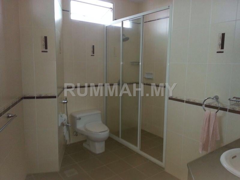 condo in Pulau Tikus, Penang — photo 3