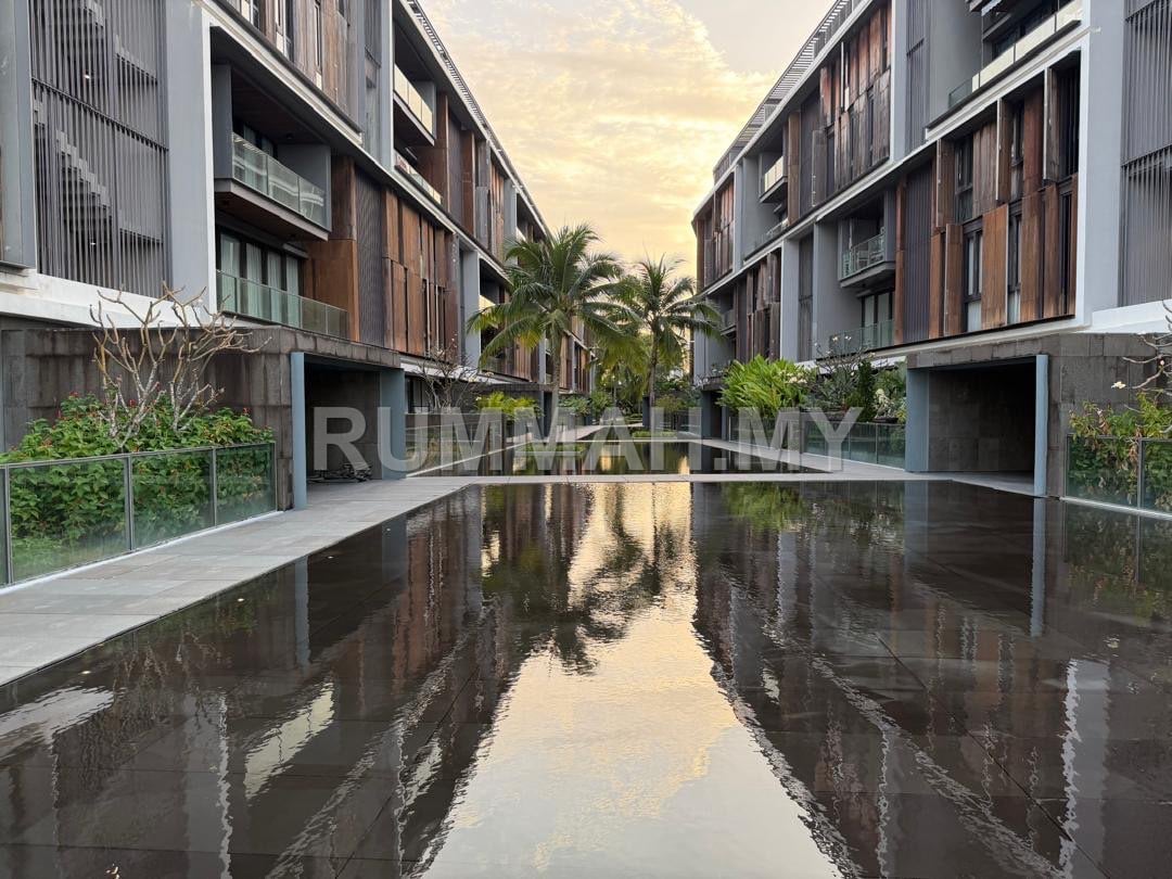 3-bedroom condo in George Town, Penang for sale - Shorefront Residence Duplex Fully Renovated 2846sf Georgetown