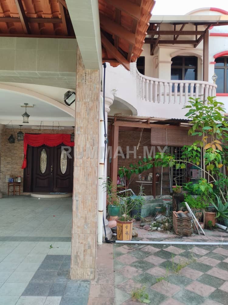 house in Batu Ferringhi, Penang — photo 2