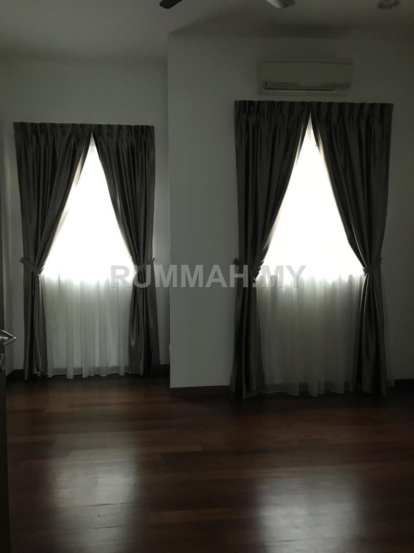 4-bedroom house in Tanjung Bungah, Penang for sale - Permai Garden Terrace house 