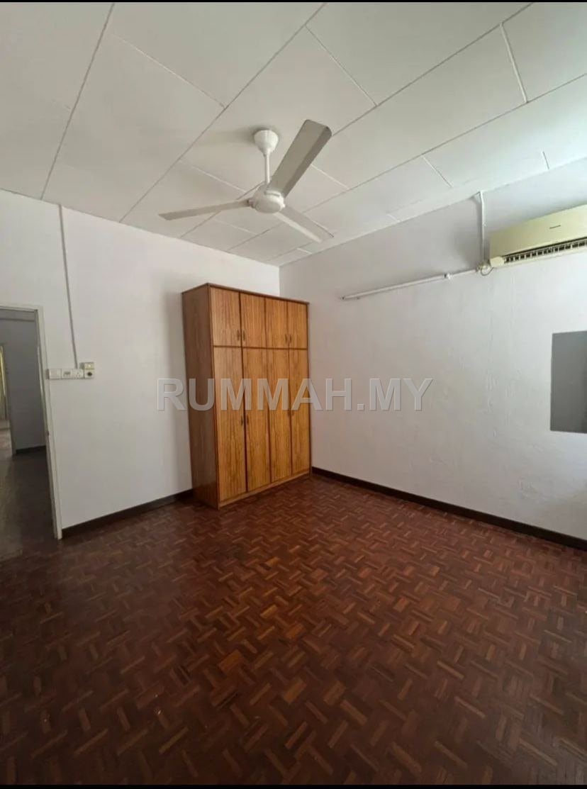 house in George Town, Penang — photo 4
