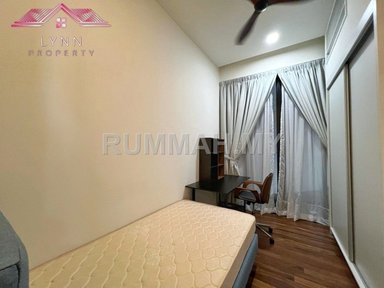 2-bedroom condo in George Town, Penang for sale - Setia V Residences Luxury Condominium Georgetown Seaview Fully Furnished 2+1 BR 2 BT 2CP