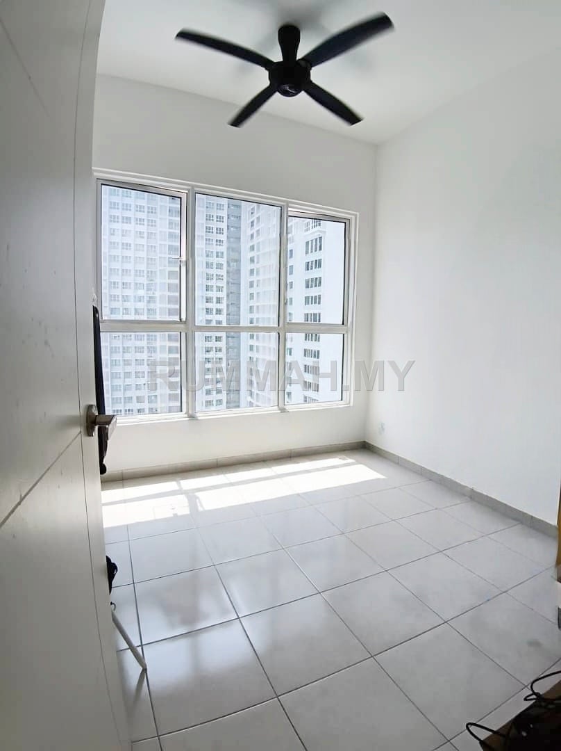 condo in Sungai Ara, Penang — photo 5