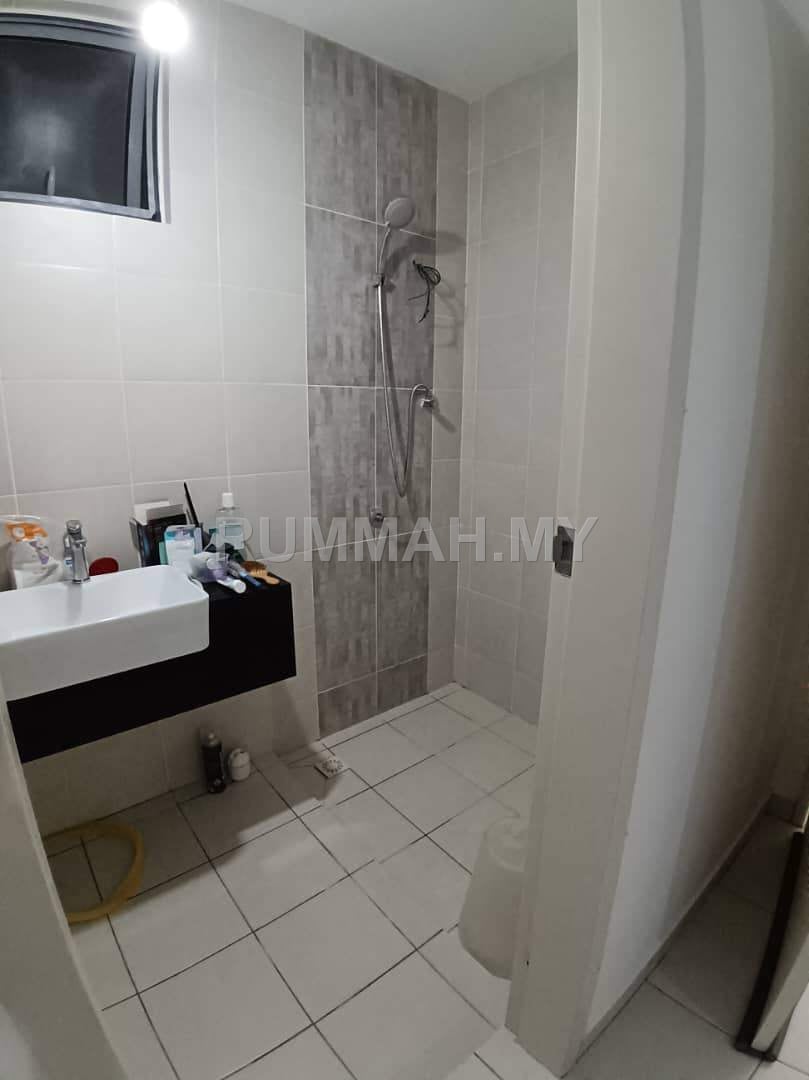 condo in Sungai Ara, Penang — photo 7