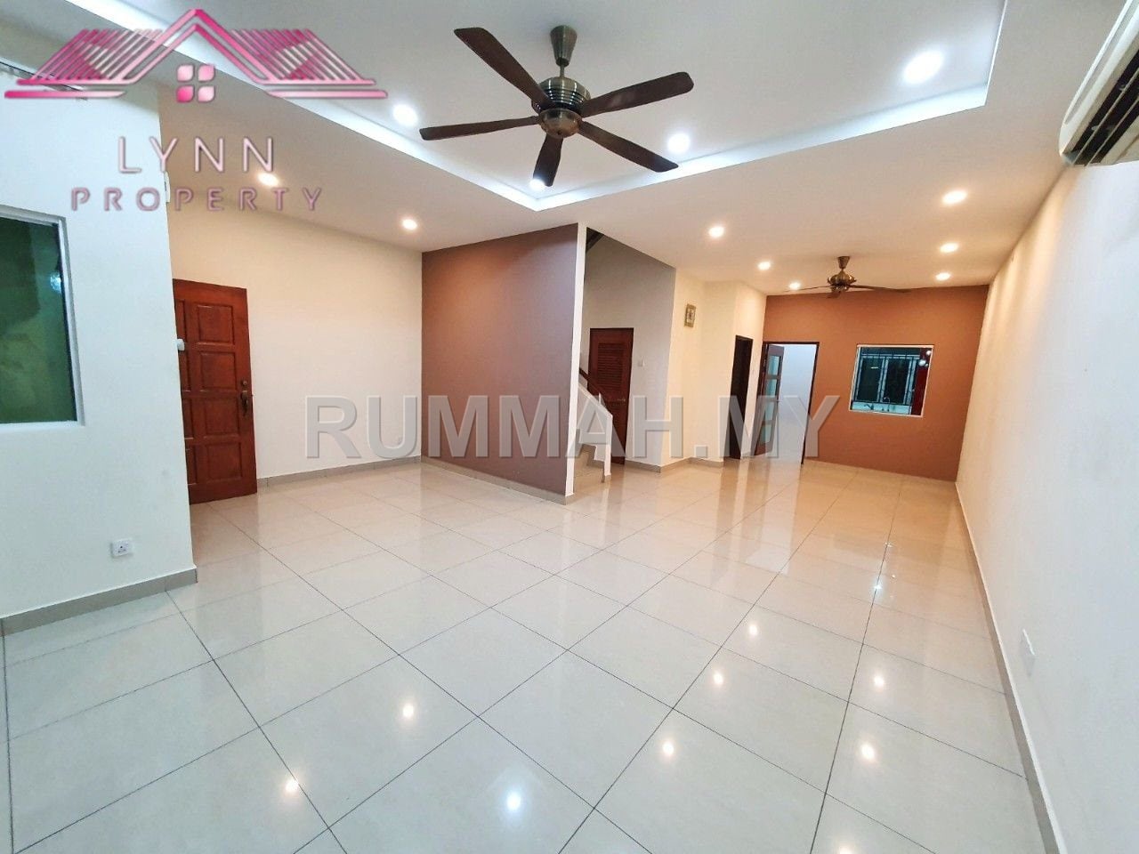 6-bedroom house in Jelutong, Penang for sale - 3 Storey Terrace @ Jelutong 3407 Sqft Fully Renovation