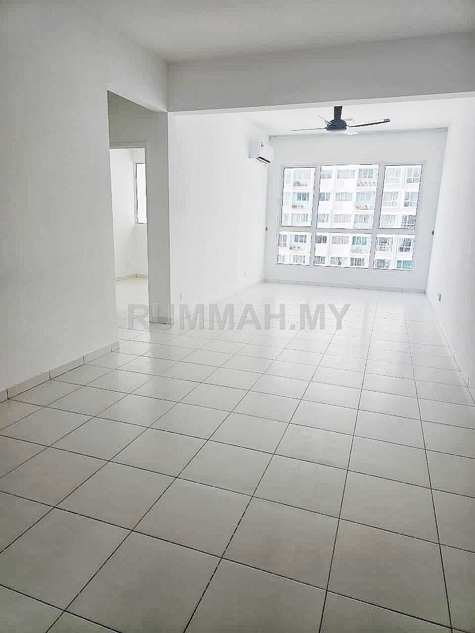3-bedroom condo in Tanjung Tokong, Penang for rent - I-Santorini @ Tanjung Tokong | Partial Furnished |Near Gurney 