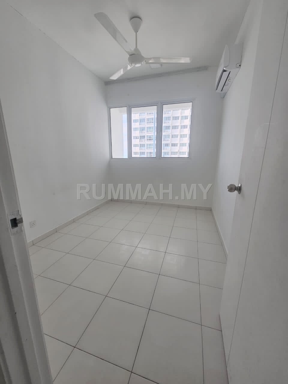condo in Tanjung Tokong, Penang — photo 4