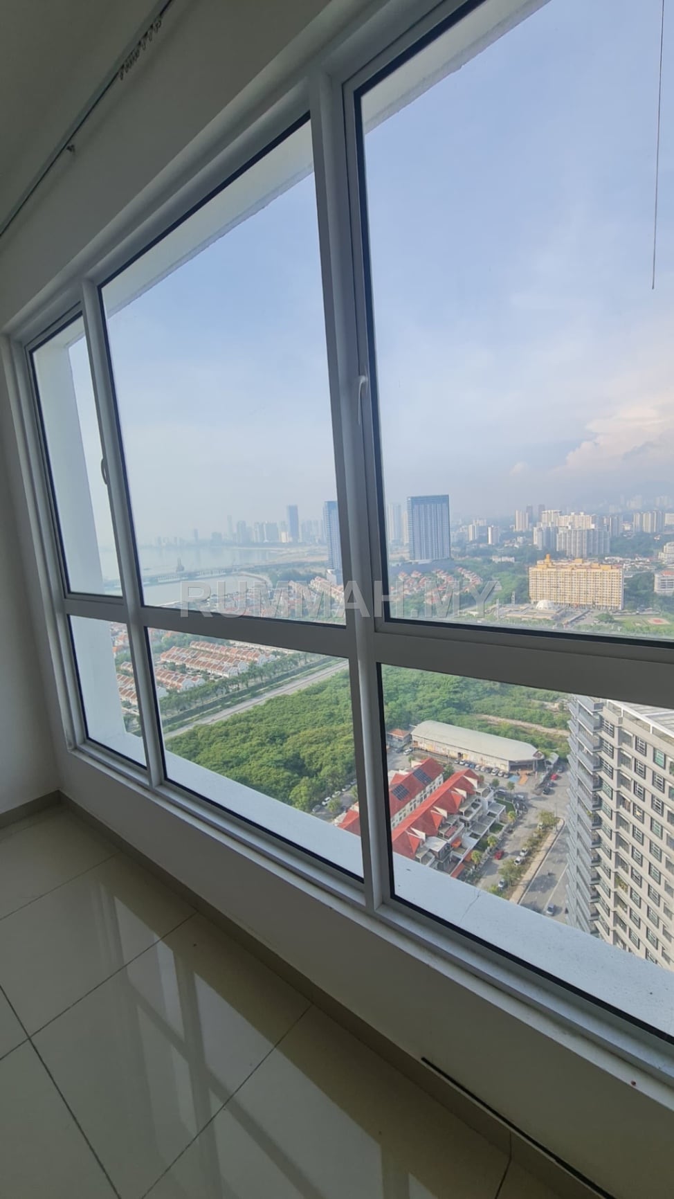 condo in Gelugor, Penang — photo 4