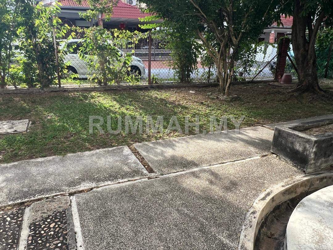 condo in Gelugor, Penang — photo 6