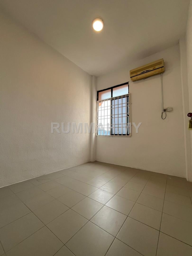 condo in Jelutong, Penang — photo 4