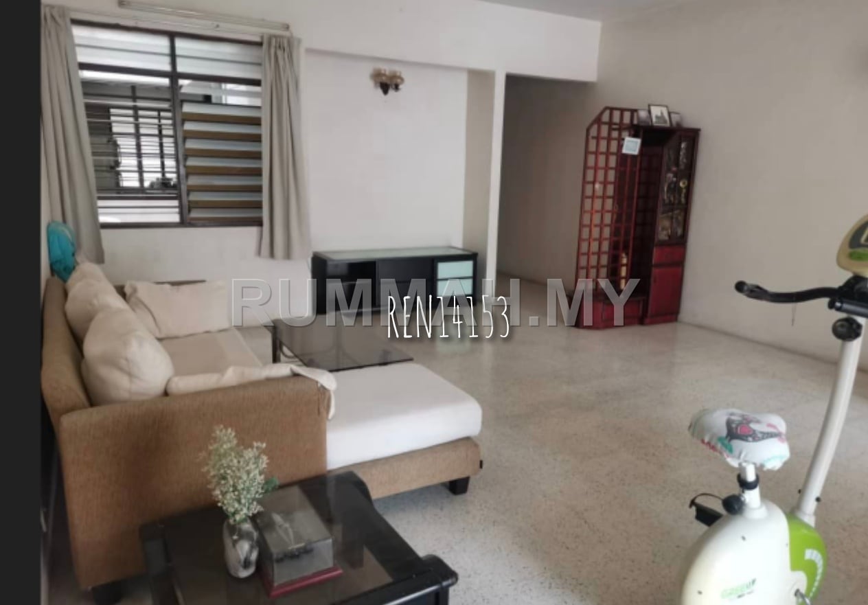 4-bedroom house in Pulau Tikus, Penang for sale - Double storey terrace tingkat jones 