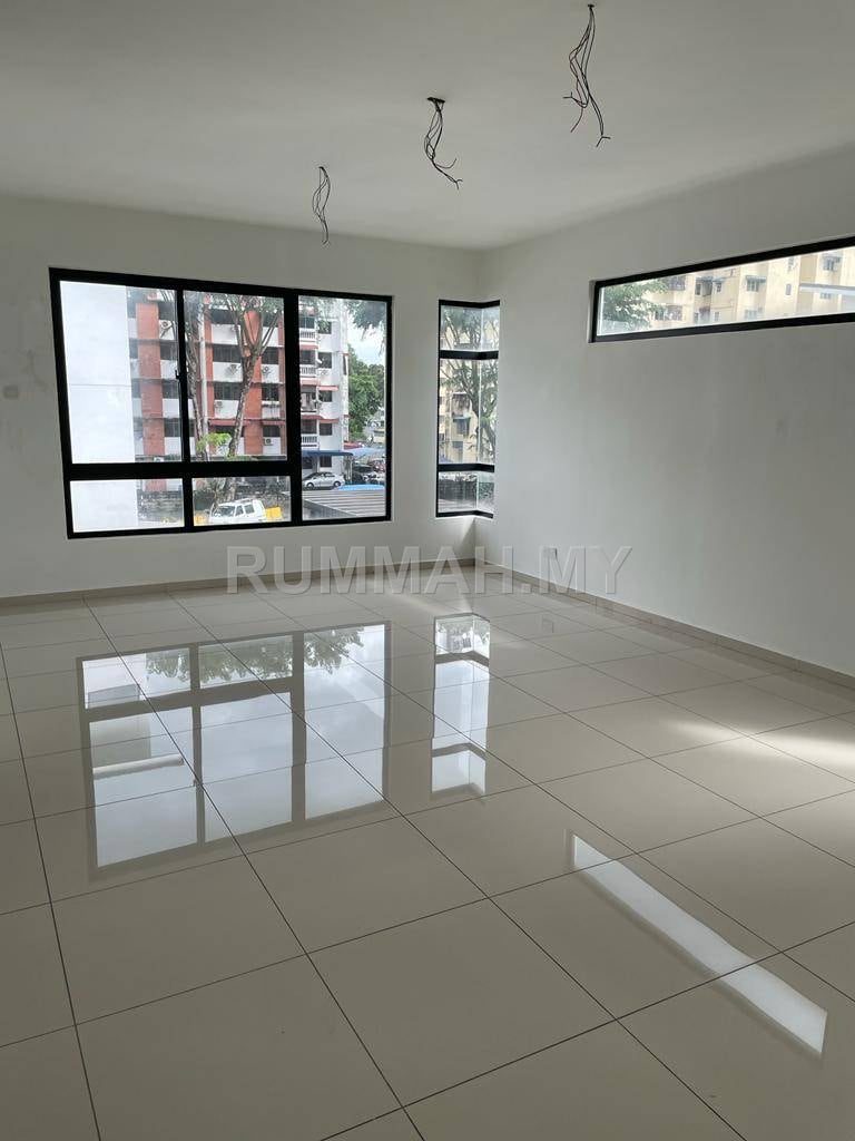 7-bedroom house in Bukit Jambul, Penang for sale - Vista Jambul Semi-D