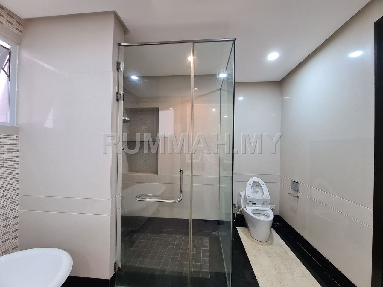condo in Tanjung Tokong, Penang — photo 4