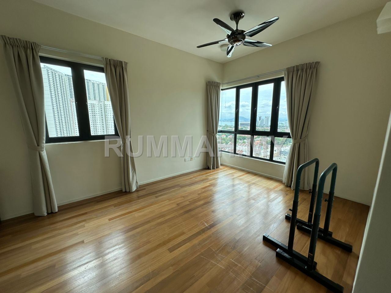 condo in Gelugor, Penang — photo 6