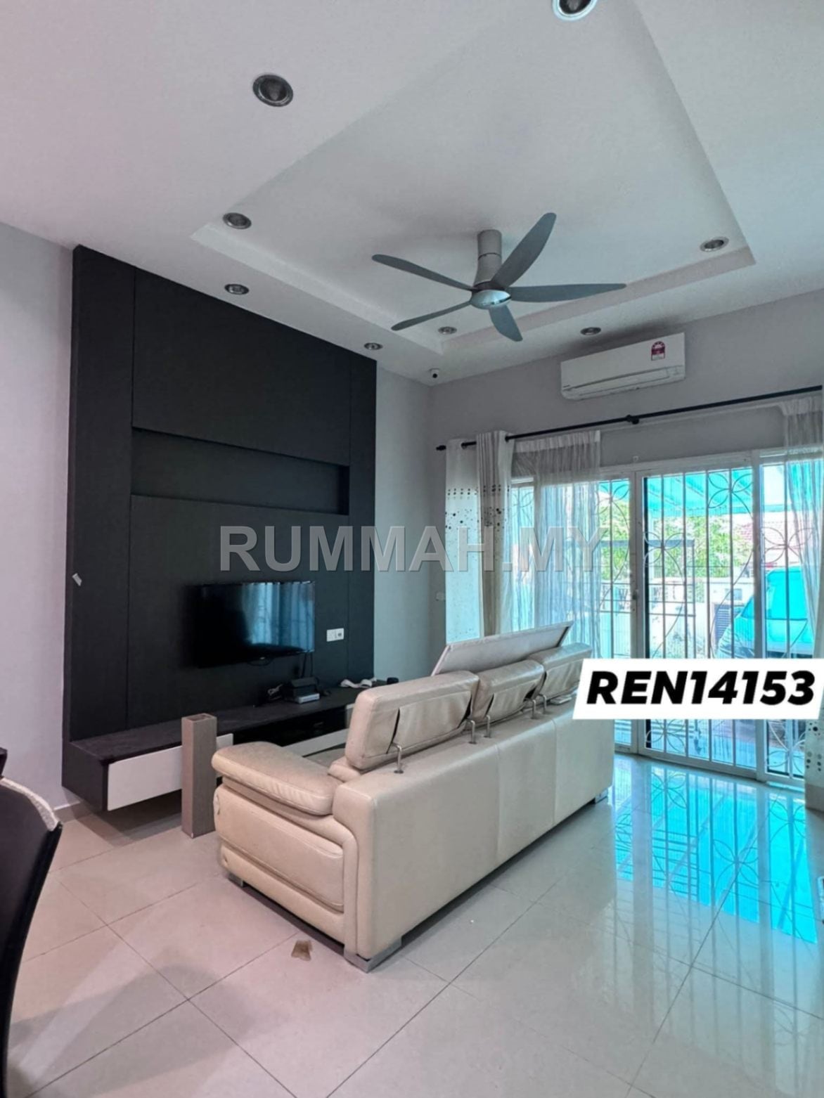 5-bedroom house in Sungai Ara, Penang for sale - Setia Pearl Island Three storey terrace house @ Jalan Nuri 6,
