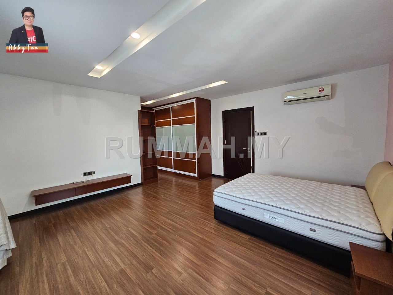 land in Kota Kinabalu, Sabah — photo 5