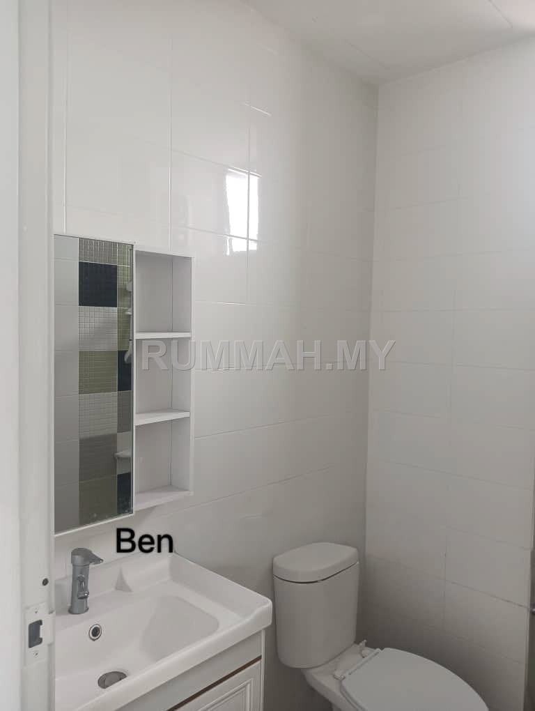 condo in Gelugor, Penang — photo 7