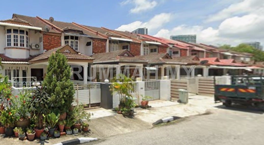 4-bedroom house in Gelugor, Penang for sale - Double Storey Terrace @ Taman Sri Nibong, Bayan Lepas | Extended Unit | RM1.3M
