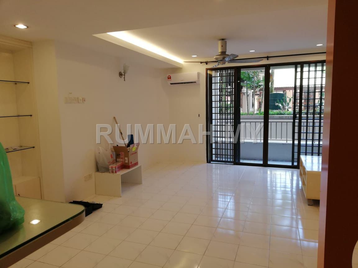 condo in Batu Ferringhi, Pulau Pinang — photo 2