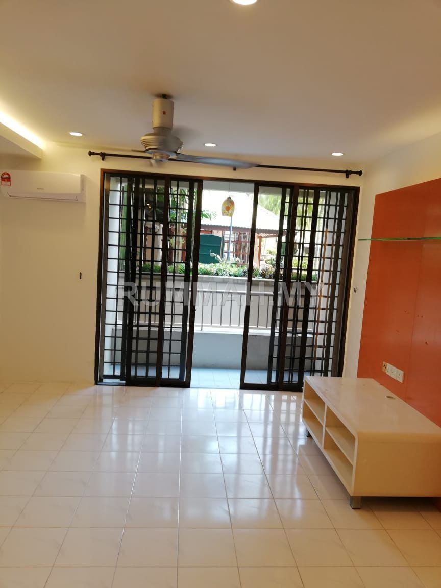 condo in Batu Ferringhi, Pulau Pinang — photo 3